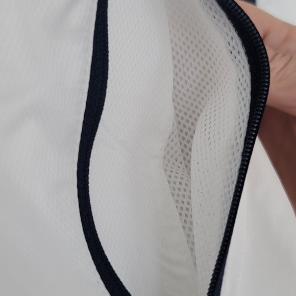 NB New Balance hooded windbreaker in blue and white, size medium. - Picture 6 of 10